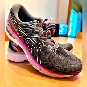 ASICS Women's GT-2000 10 Running Shoes